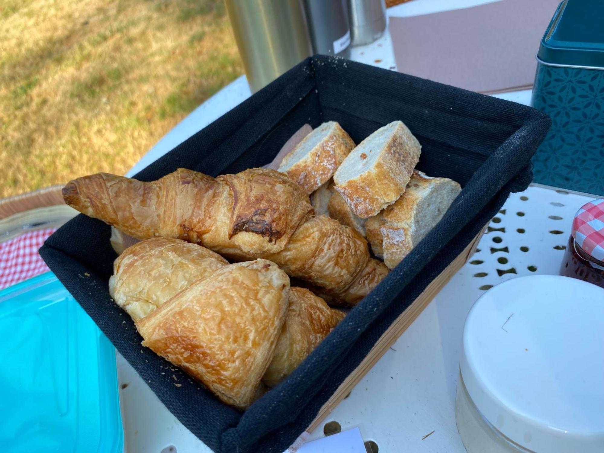 La Roulotte Deluxe De Malpas Acomodação com café da manhã Quingey Exterior foto