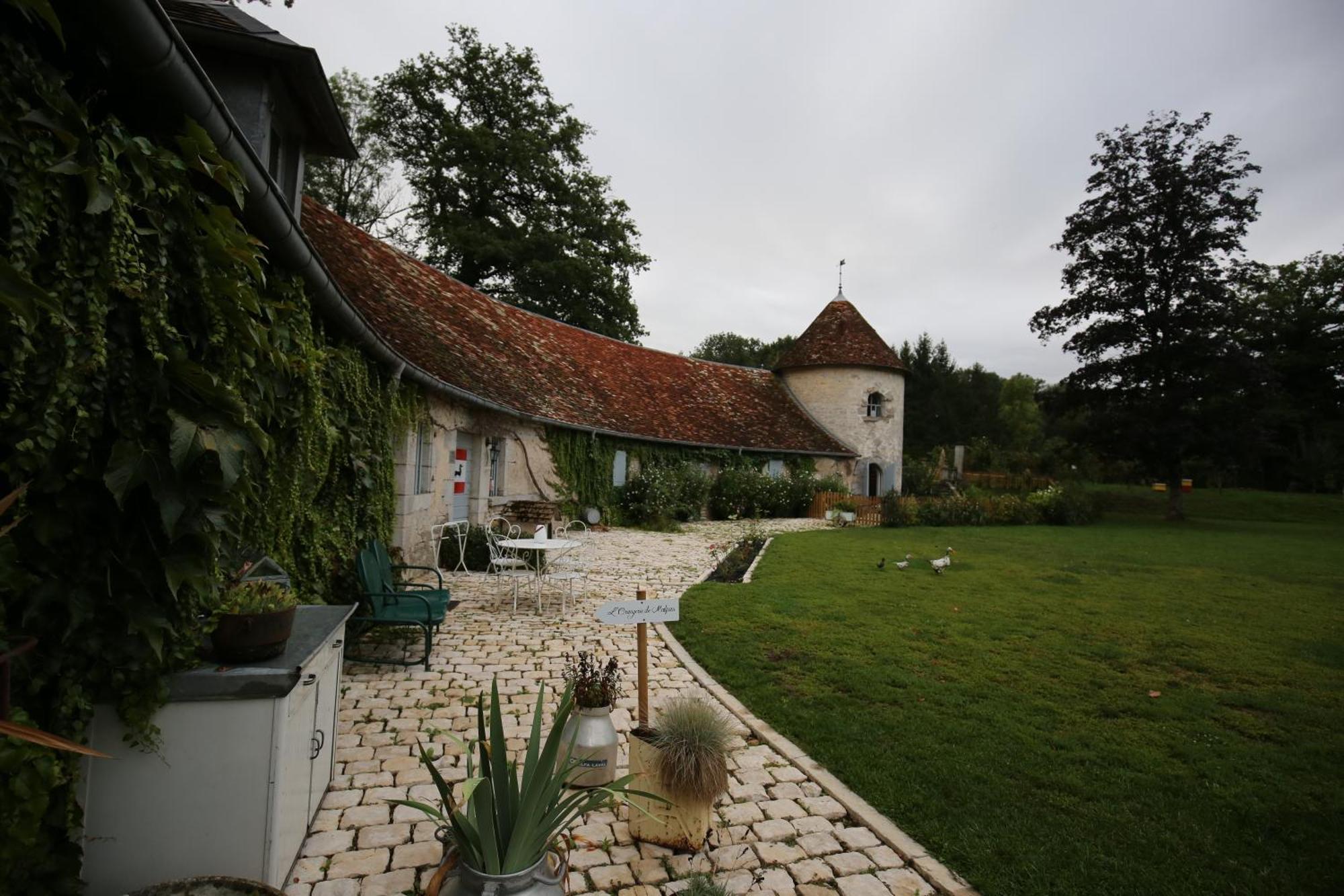 La Roulotte Deluxe De Malpas Acomodação com café da manhã Quingey Exterior foto